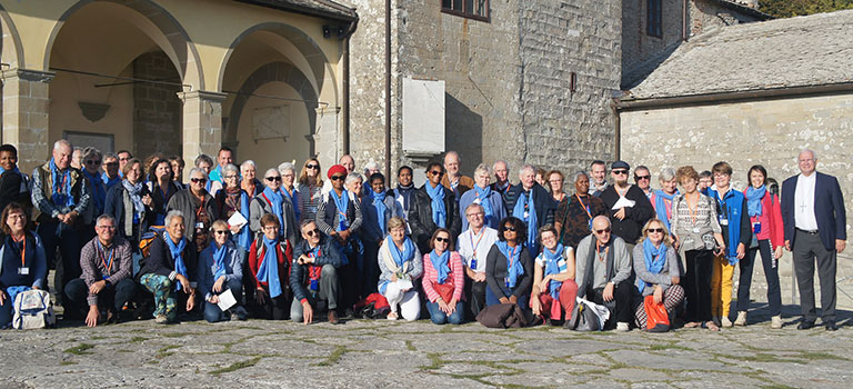 pelerins_diocese_pontoise.jpg
