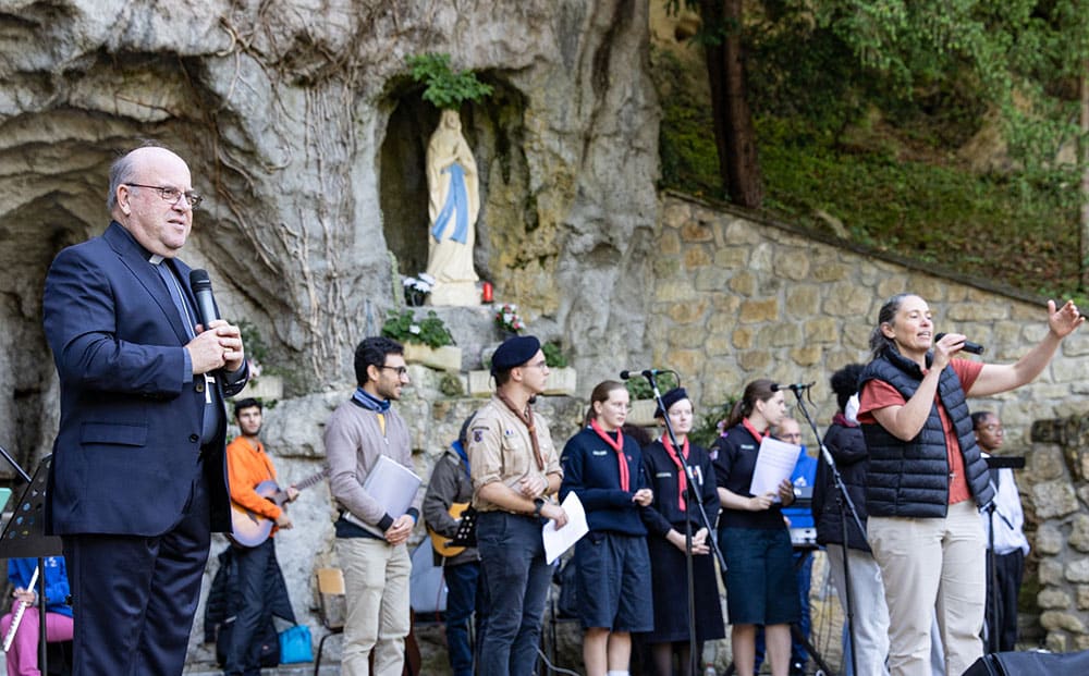 Groupe de jeunes en plein Air